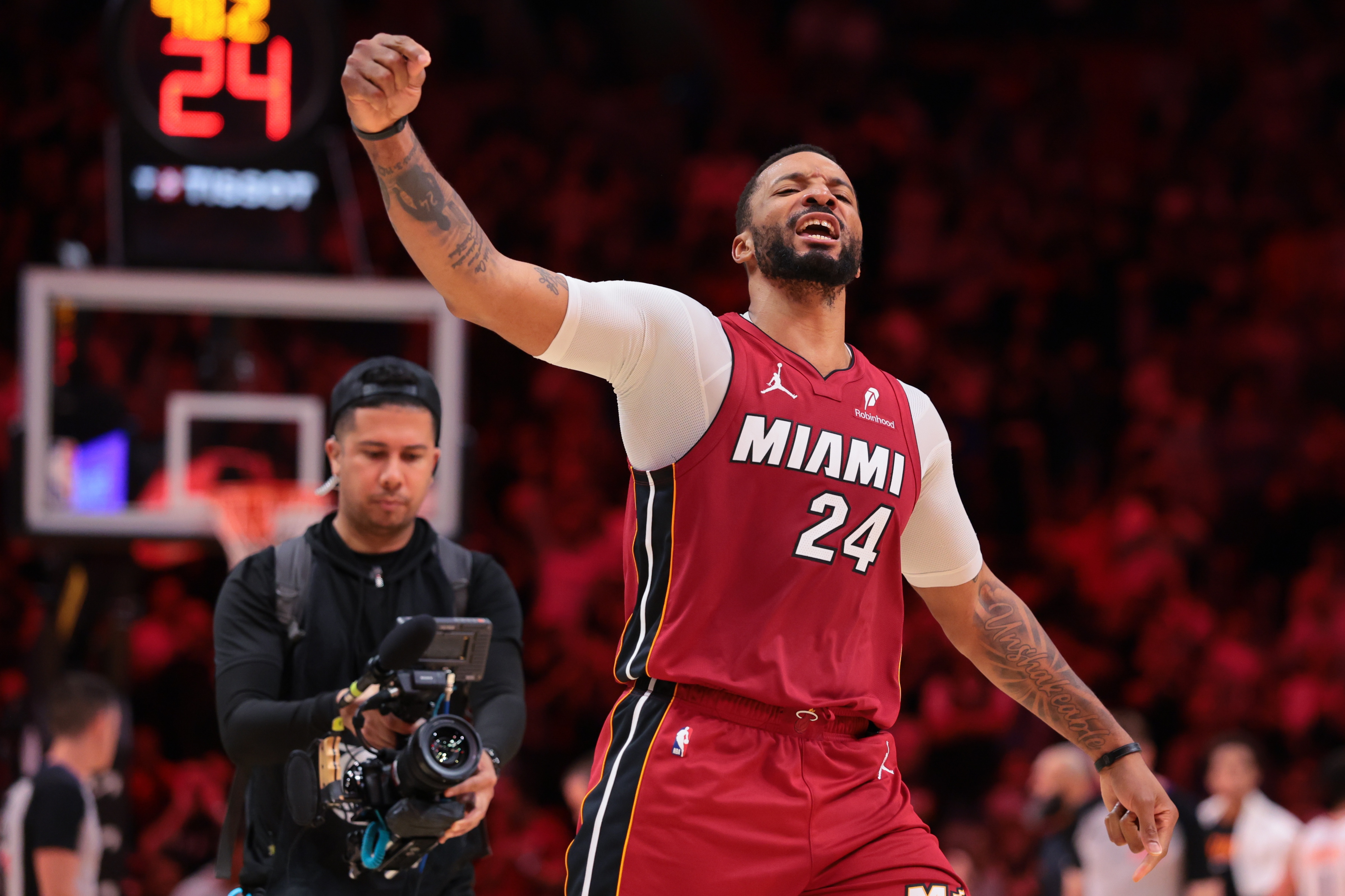 kaiyun-明天热火客战鹈鹕 鲍威尔因背部伤势缺阵 维金斯出战成疑