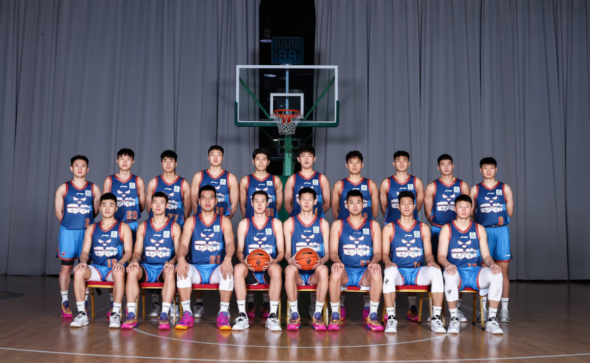 kaiyun-姚明一离任就不行！苏群曝CBA分红今年少800万 升降级势在必行？